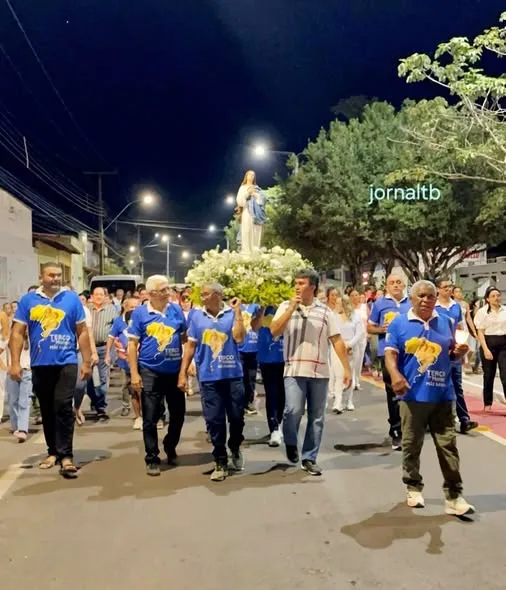 Procissão da igreja do bairro Vila Canadá (Incra)