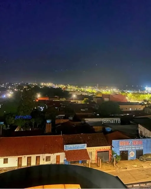 É noite em BDC