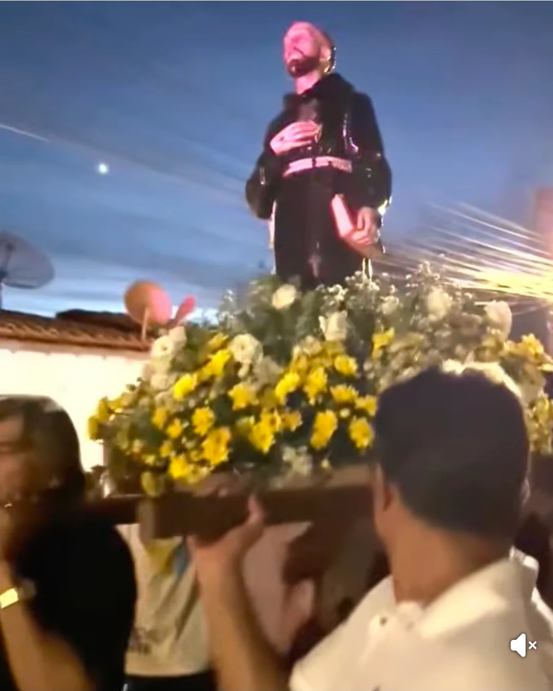 Video é produção da Ana Luíza Ferreira