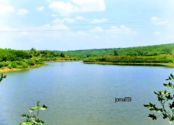 Lagoa /Diversão: Uma bela lagoa batizada de Satuba