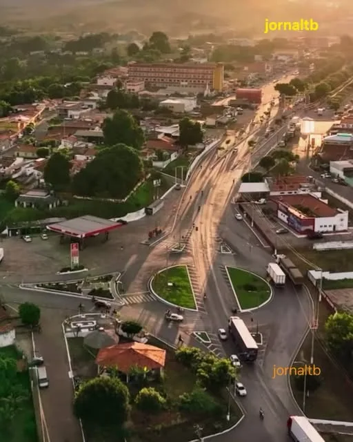 Destaque: Tomada aérea do bairro Tresidela