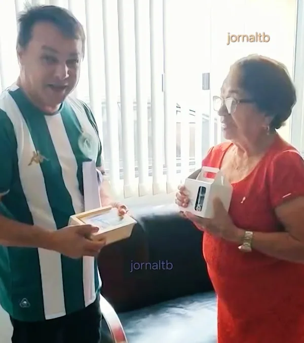 Barra-cordense Tereza Macedo visita prefeito da goiana Cidade Ocidental