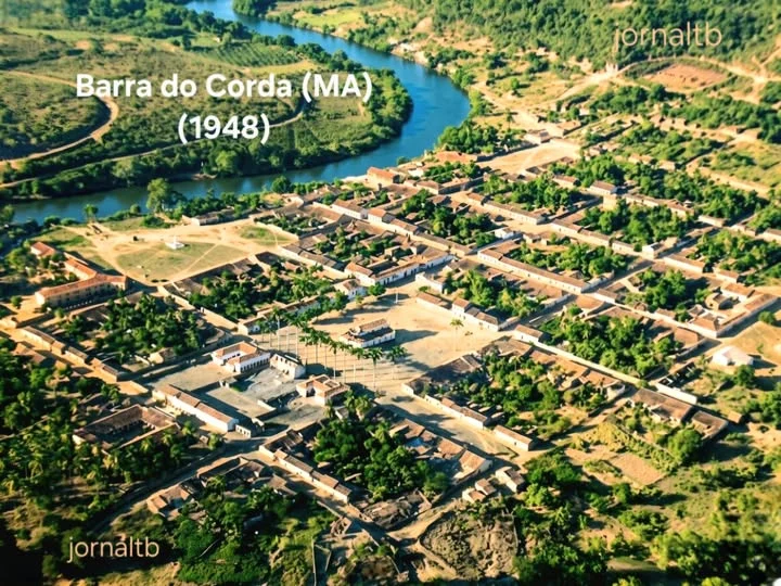Foto aérea do centro de Barra do Corda registrada em 1948