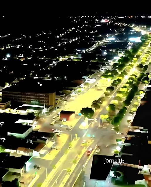 É noite em BDC