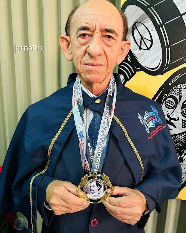 O poeta e escritor Osmar Monte tomou posse na Academia de Letras, Músicas e Artes de Salvador