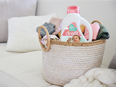 Dreft - Set de regalo para bebé y mamá con detergente líquido para ropa,  removedor de manchas de lavandería, bolígrafo quitamanchas y spray  limpiador