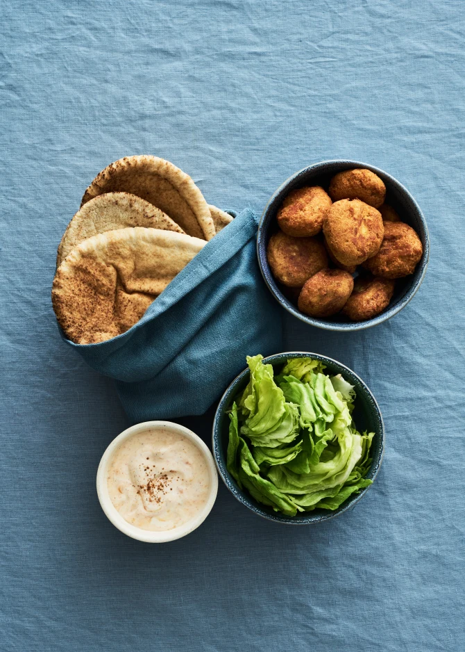 Pitabrød med falafel