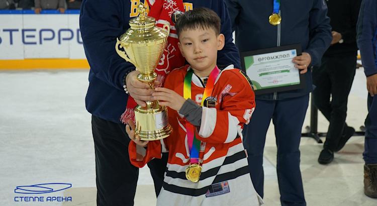 Cover Image for Монголын хоккейн холбооноос Өсвөрийн хоккейн цомын аварга 