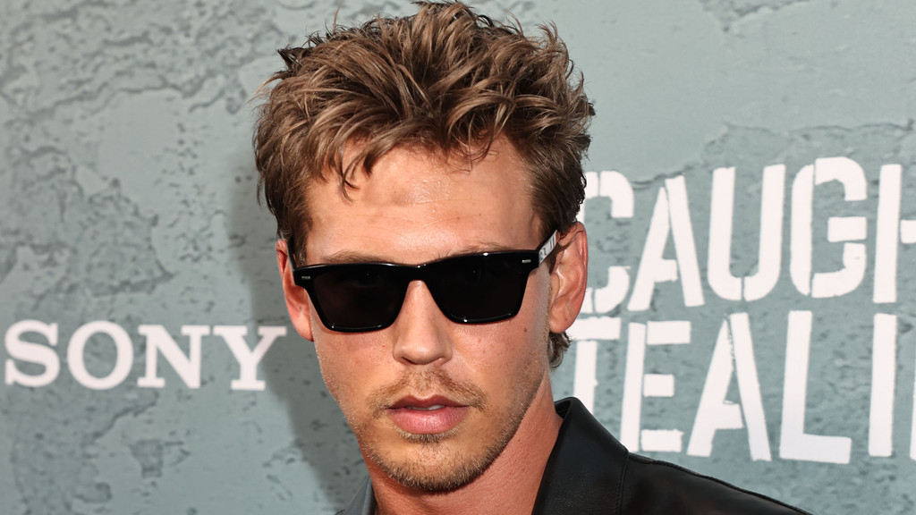 Austin Butler reading books about '80s crime to prepare for Miami Vice