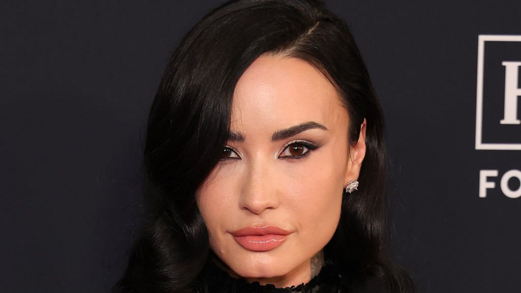 Demi Lovato briefly hospitalised following allergic reaction