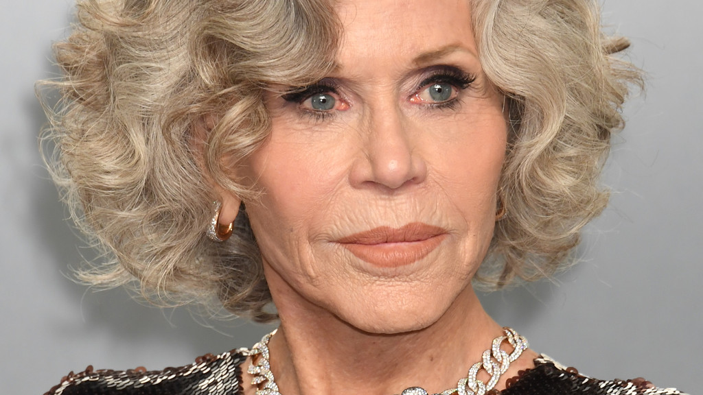 Jane Fonda urges artists to get political: 'Be upstanders, not bystanders'