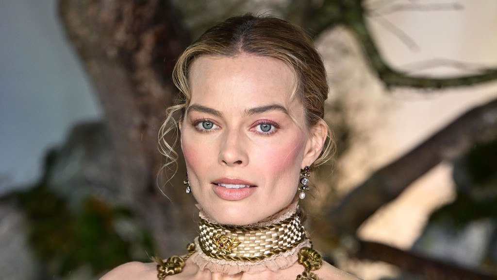 Director exits Margot Robbie's Ocean's Eleven prequel over clash on vision