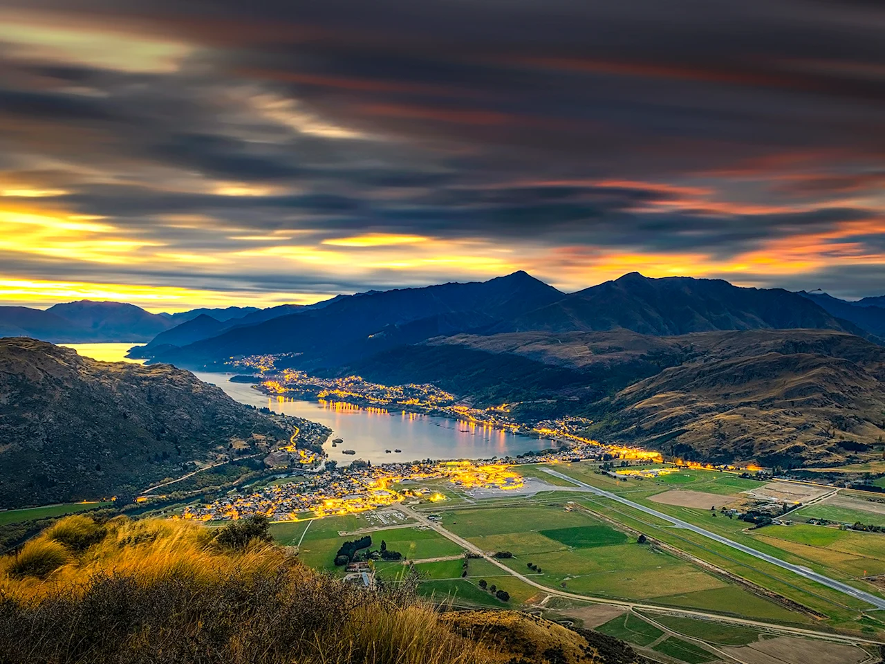 PSA: Jetstar has cheap flights around NZ for $35 right now | rova