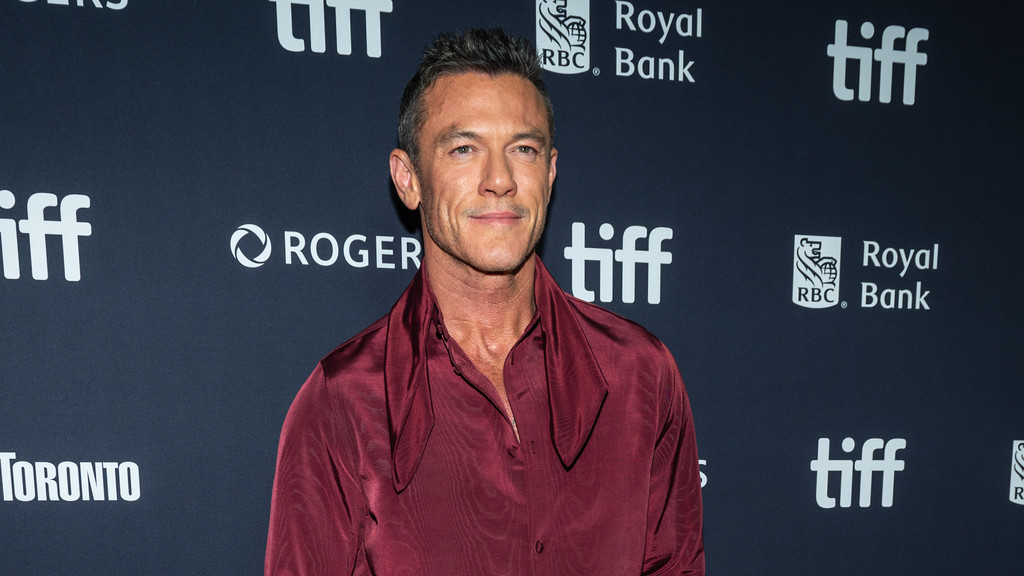 Luke Evans claims UK class system is 'particularly visible'