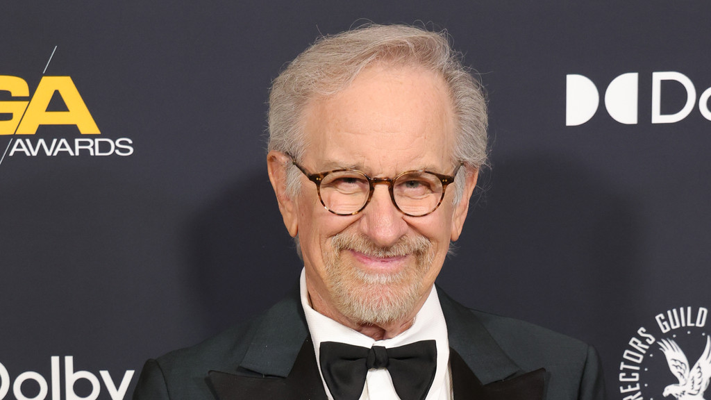 Steven Spielberg donates $25,000 to fundraiser for James Van Der Beek's family
