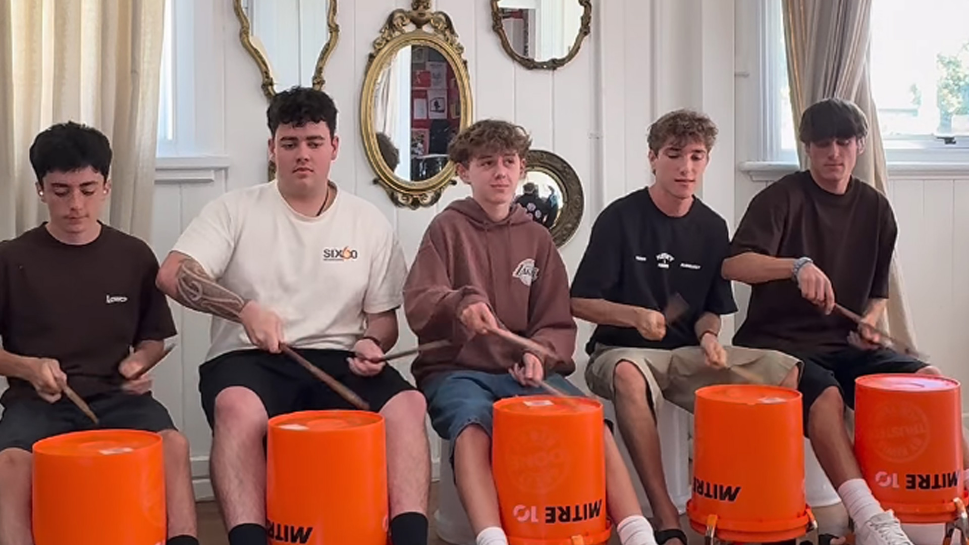 WATCH: Kiwi lads' 'brilliant' DnB cover using Mitre 10 buckets goes viral