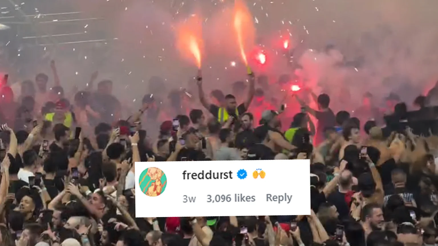 Limp Bizkit's Brazil crowd holding flares and jumping