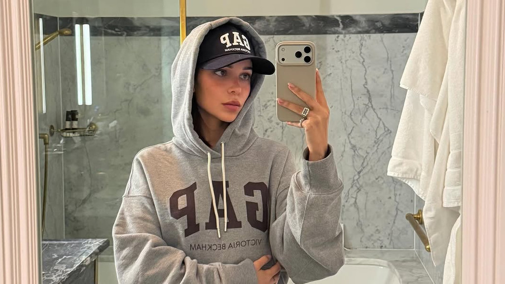 Victoria Beckham gives seal of approval to Cruz's girlfriend Jackie Apostel