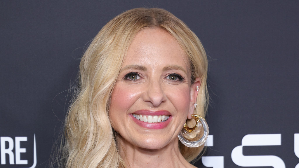 Sarah Michelle Gellar says Buffy co-stars reached out after reboot axing
