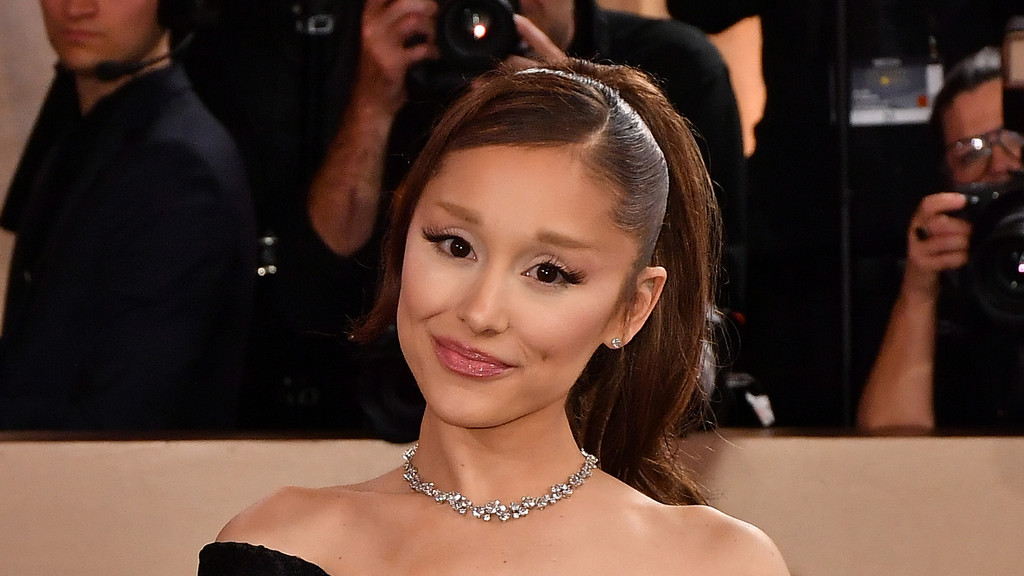 Ariana Grande goes Instagram official with Ricky Alvarez