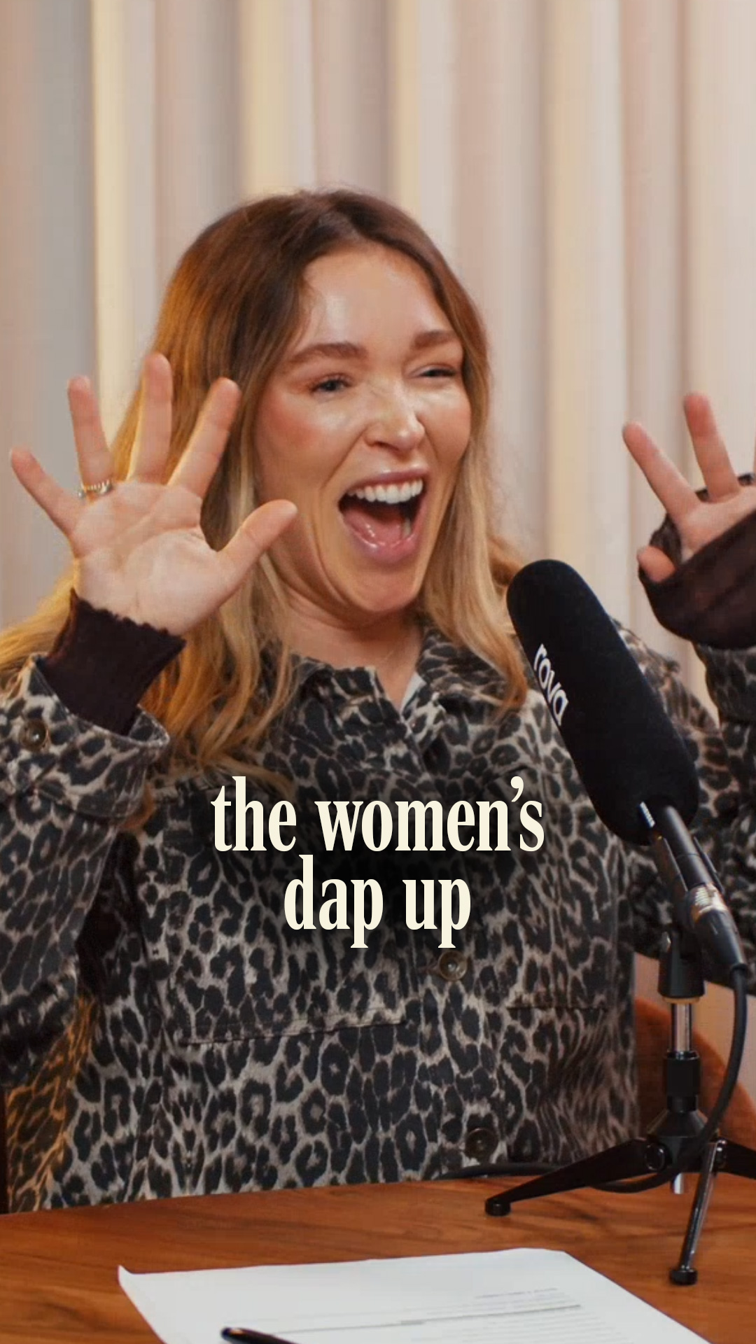 The women's dap up