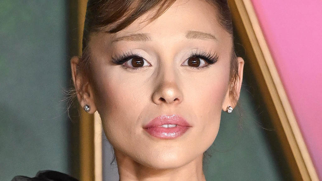 Ariana Grande granted fast-track subpoenas in alleged hacking case
