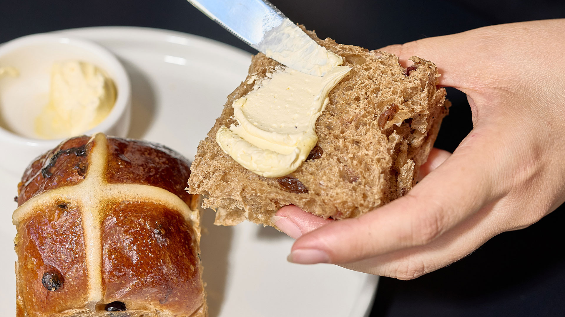 From Pani Popo to Limoncello: 5 places to find unique hot cross buns this Easter