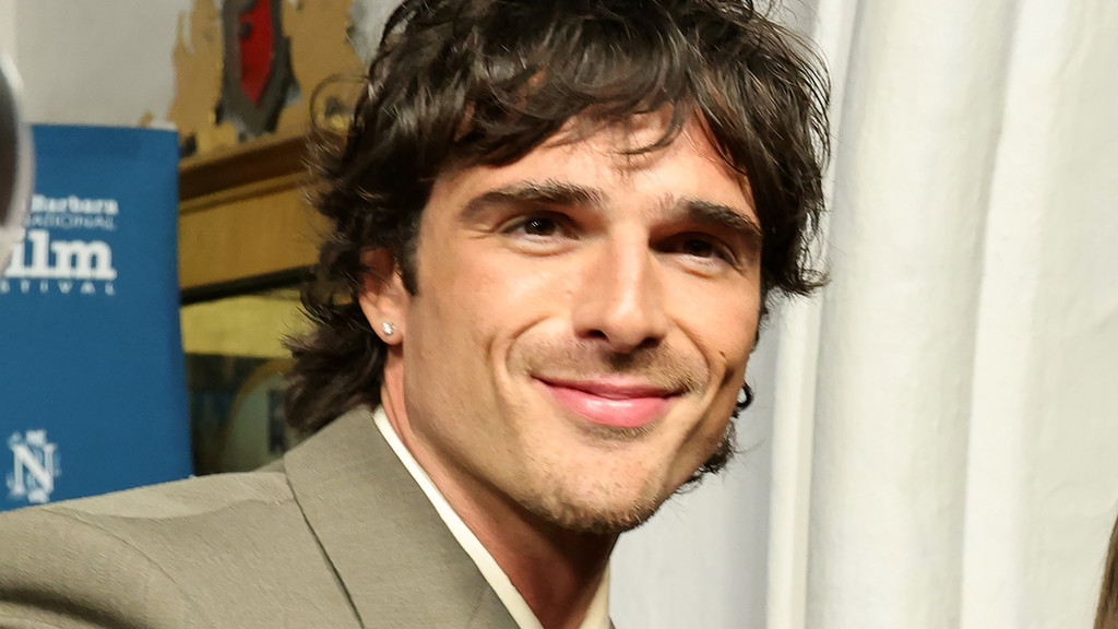 Jacob Elordi tipped to star in Scapegoat opposite Scarlett Johansson