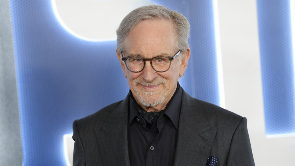Steven Spielberg claims he offered to direct James Bond movie twice