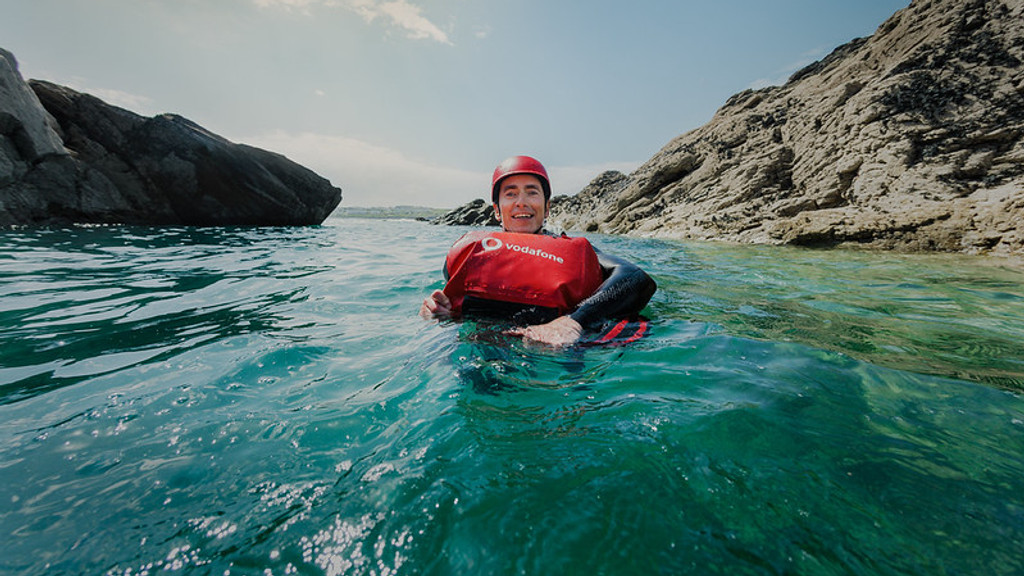Simon Reeve's unexpected adventure... delivering 5G broadband