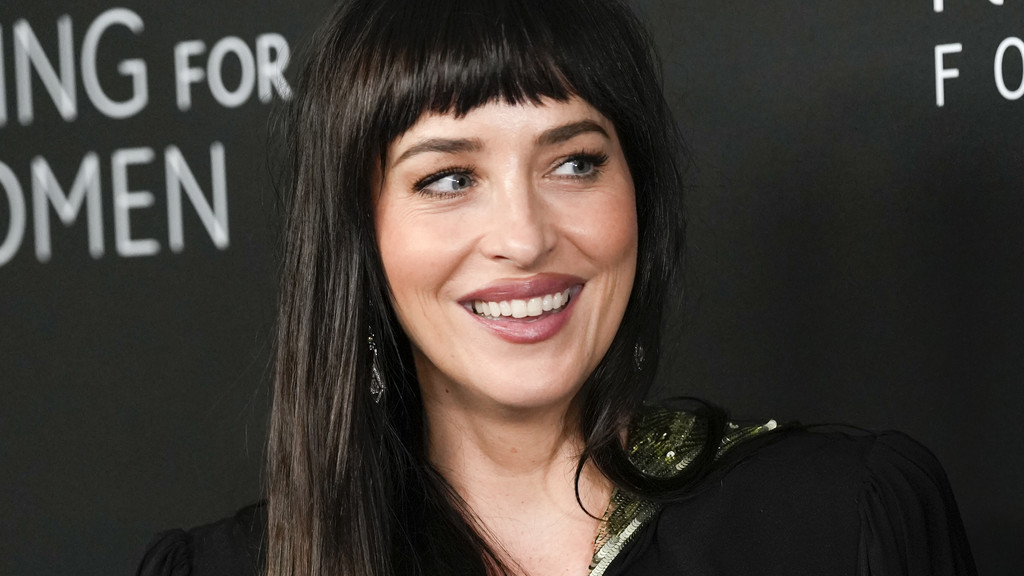 Dakota Johnson and Machine Gun Kelly spark dating rumours