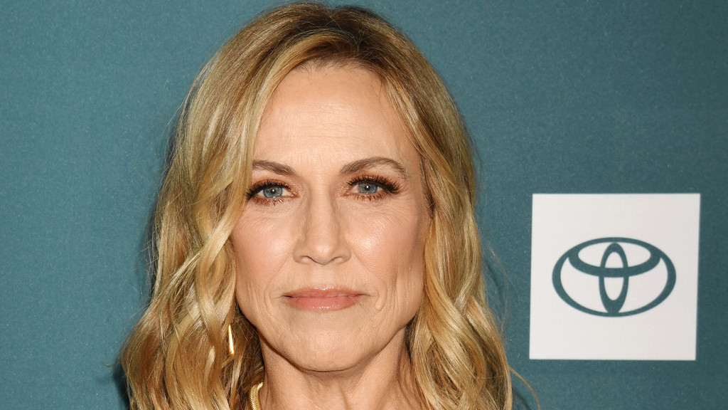 Sheryl Crow blasts Donald Trump for staging UFC fight at White House