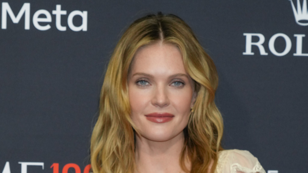 Meghann Fahy lauds Justin Long’s standout improv on You Deserve Each Other