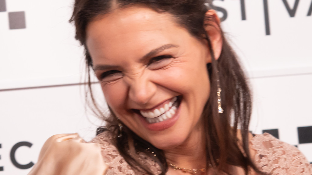 Katie Holmes sparks romance rumours with artist Jason Bard Yarmosky
