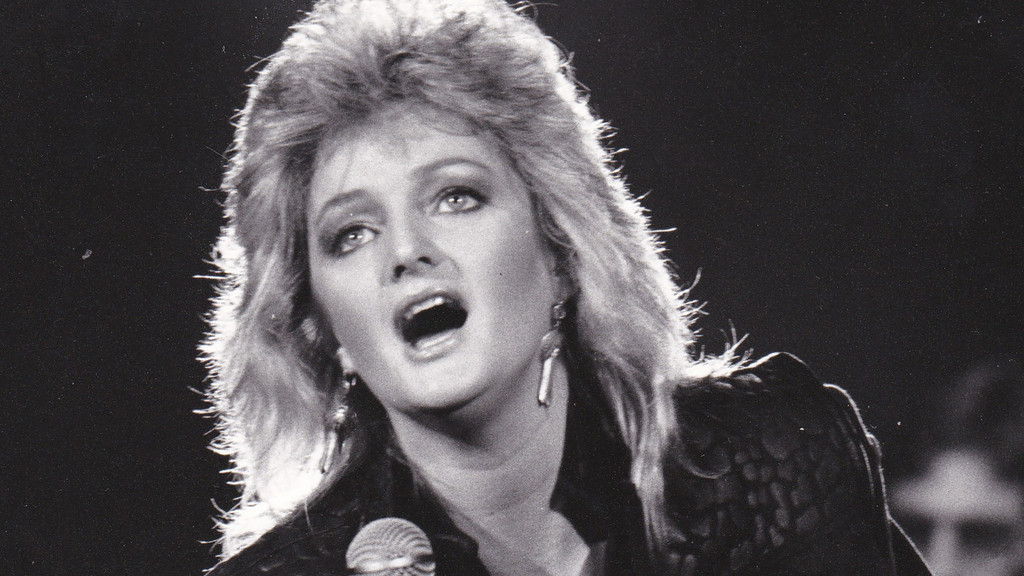 Bonnie Tyler fans line streets as coffin arrives in Welsh village