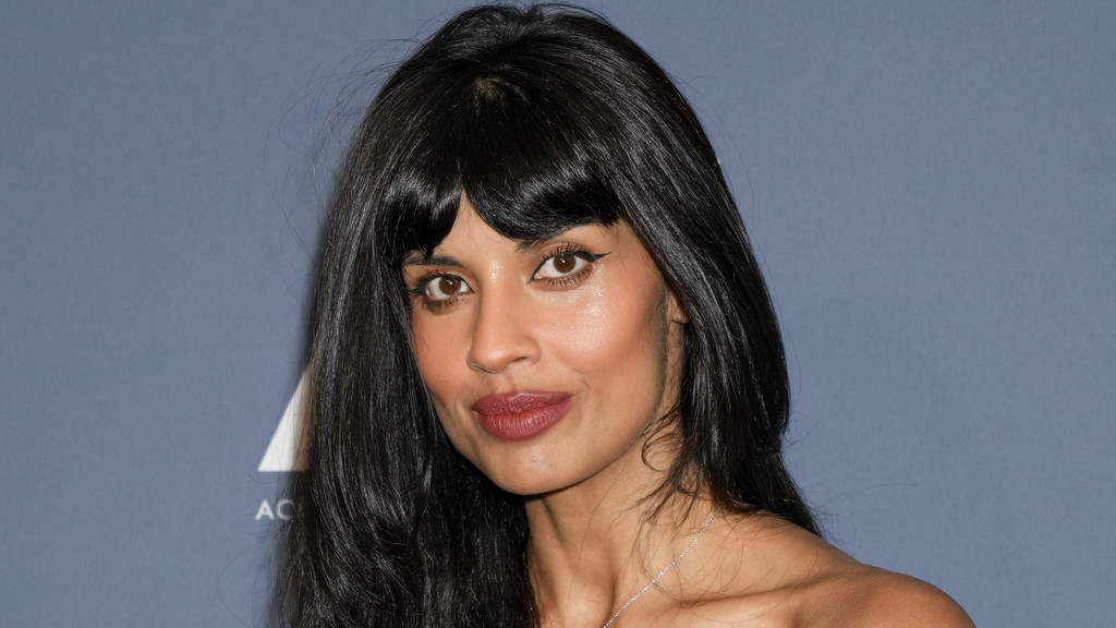 Jameela Jamil reveals she received death threats after leaked Blake Lively texts