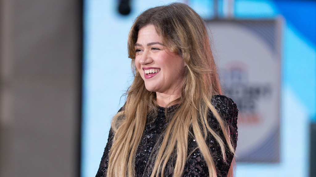 Kelly Clarkson signs off on The Kelly Clarkson Show