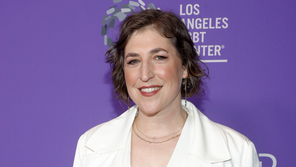 Mayim Bialik details weight loss jab 'nightmare'