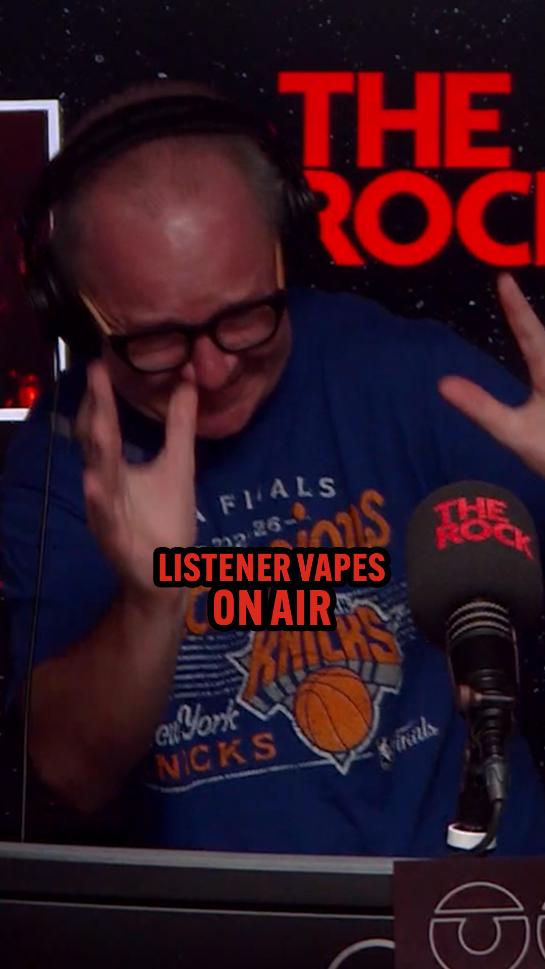 Listener vapes on air