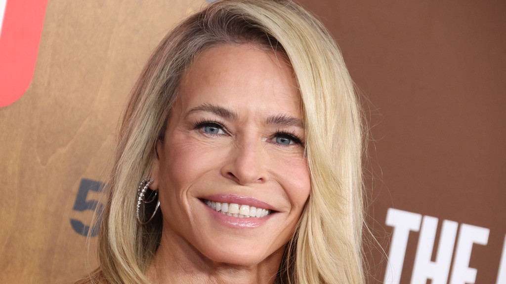 Chelsea Handler slams comedians for making offensive jokes at Kevin Hart roast