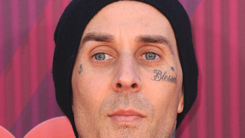 Travis Barker says daughter foresaw his 2008 plane crash