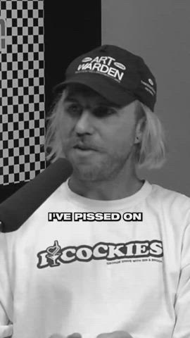 Brooks done what on the Eiffel tower?!