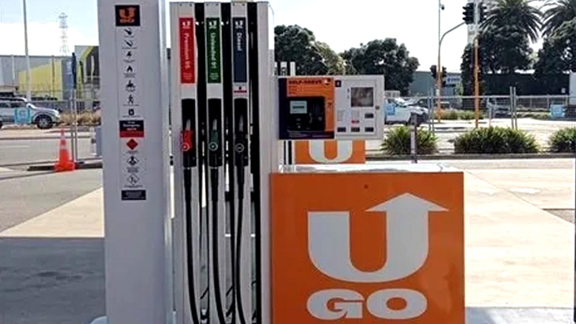 'Very dangerous': Sabotaged fuel pipe leaking near Auckland waterway