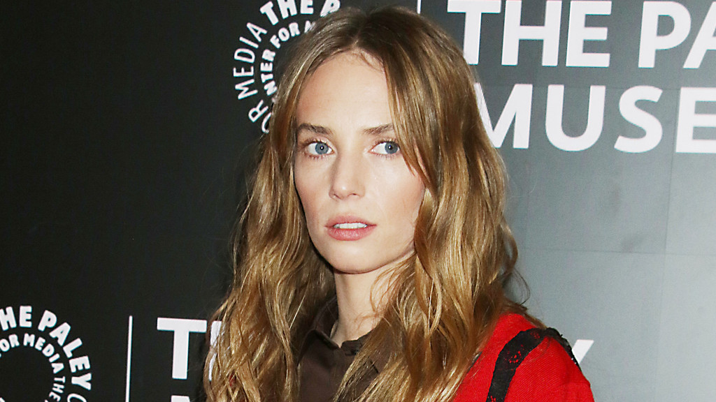 Maya Hawke buys house near mum Uma Thurman to 'put down some roots'