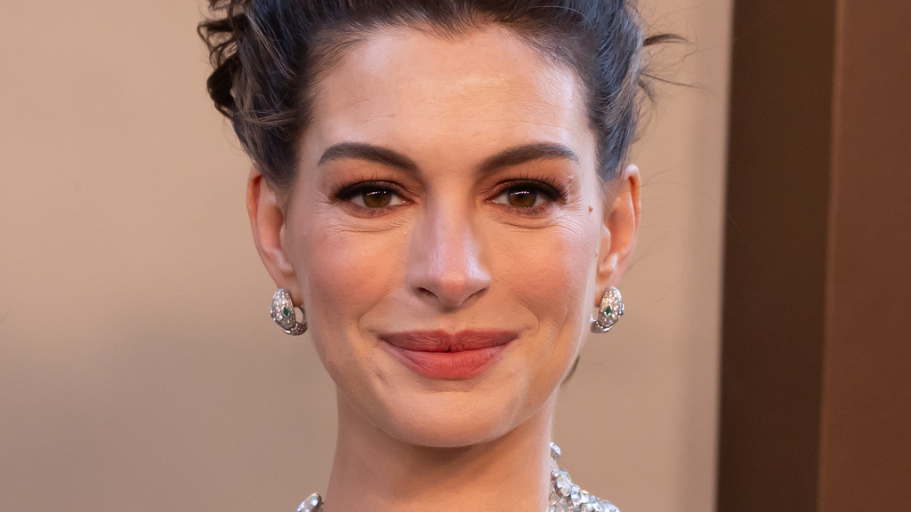 Anne Hathaway honoured as Disney Legend: 'I'm insanely lucky'