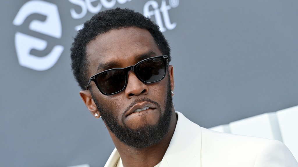 Sean 'Diddy' Combs transported to hospital with head injury - report