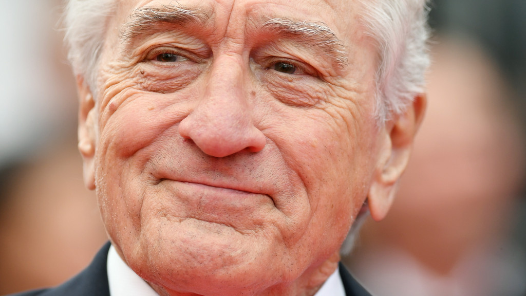 Donald Trump brands Robert De Niro 'sick and demented'