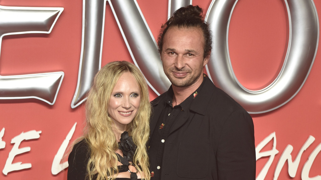 Juno Temple marries boyfriend Michal Szymanski