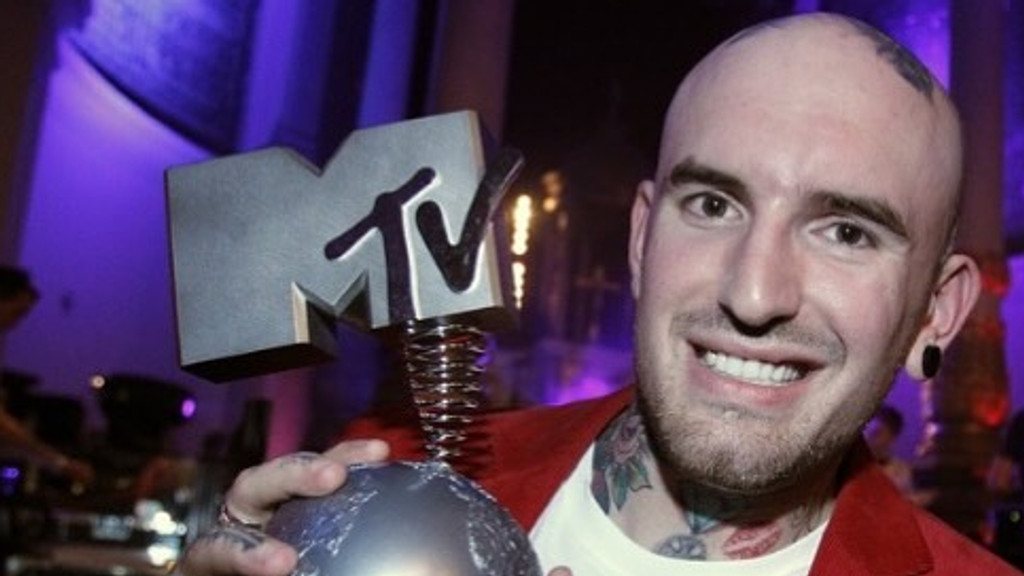 Inaugural The Voice winner Ben Saunders found dead at 43