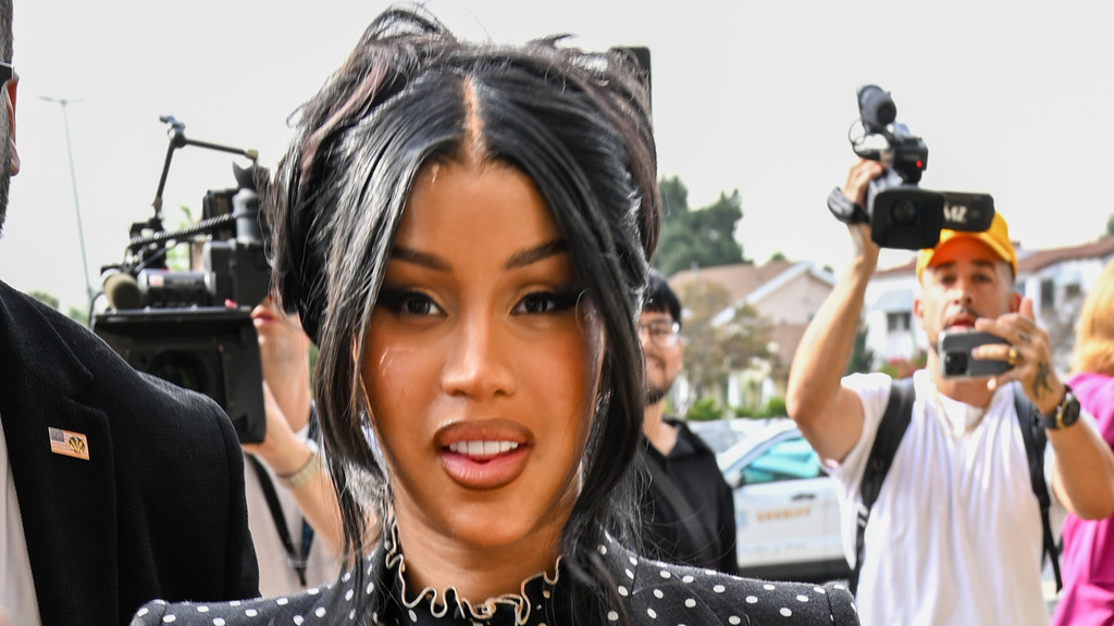 Cardi B trades barbs with Department of Homeland Security